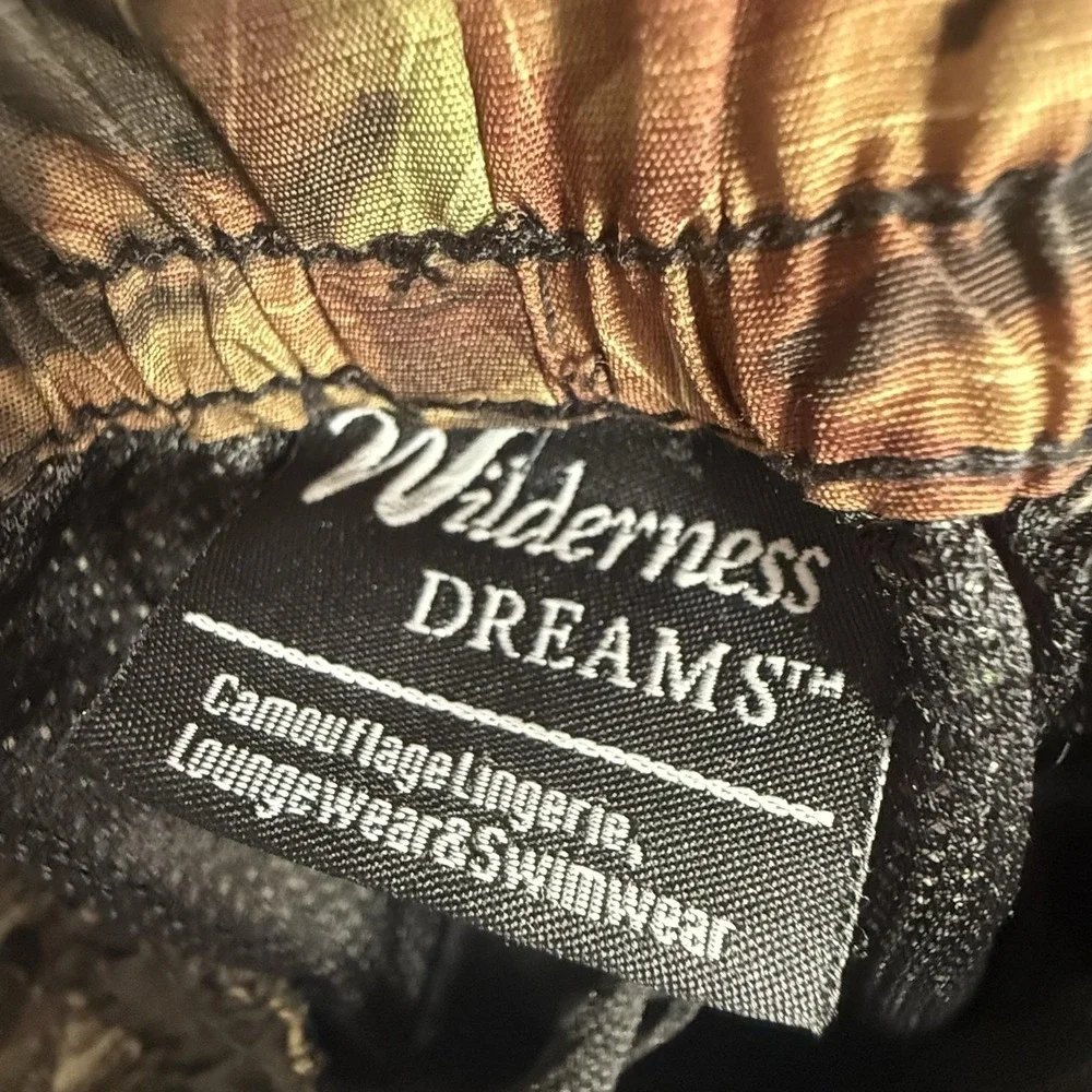 Wilderness Dreams Swim Shorts Mens Size XL Brown Camo Cargo Microfiber Hunting